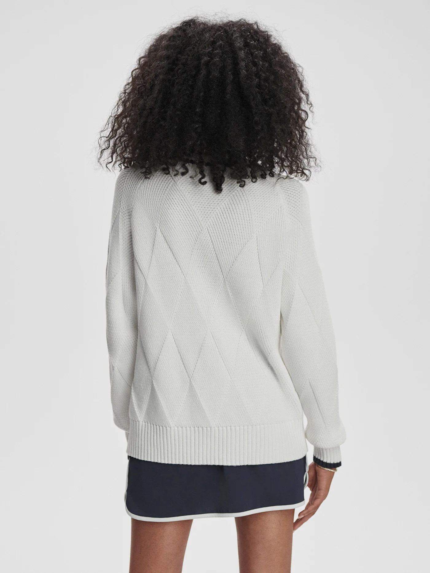 Ray Diamond V-Neck Knit 5 Ray Diamond V-Neck Knit