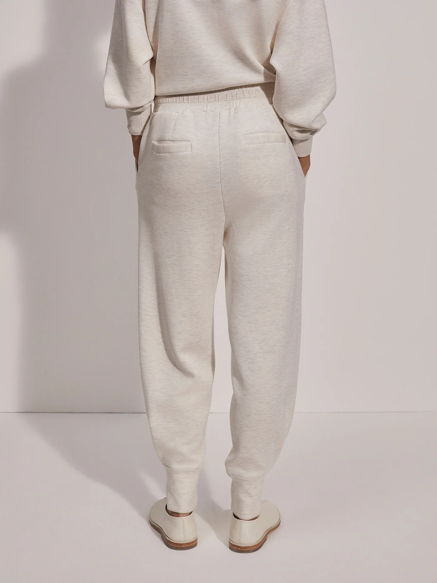 The Relaxed Pant 25 10 The Relaxed Pant 25