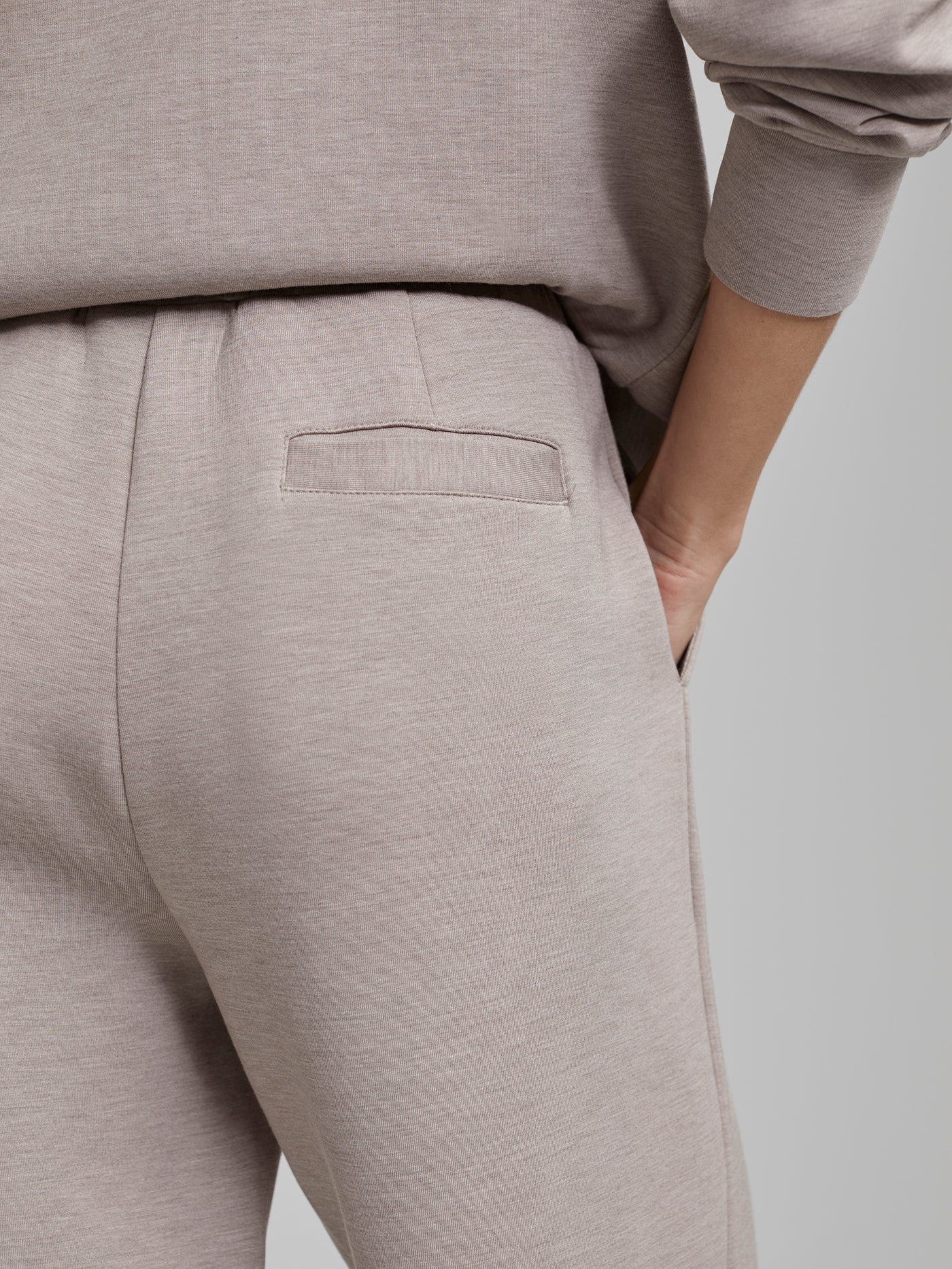 The Relaxed Pant 25 19 The Relaxed Pant 25