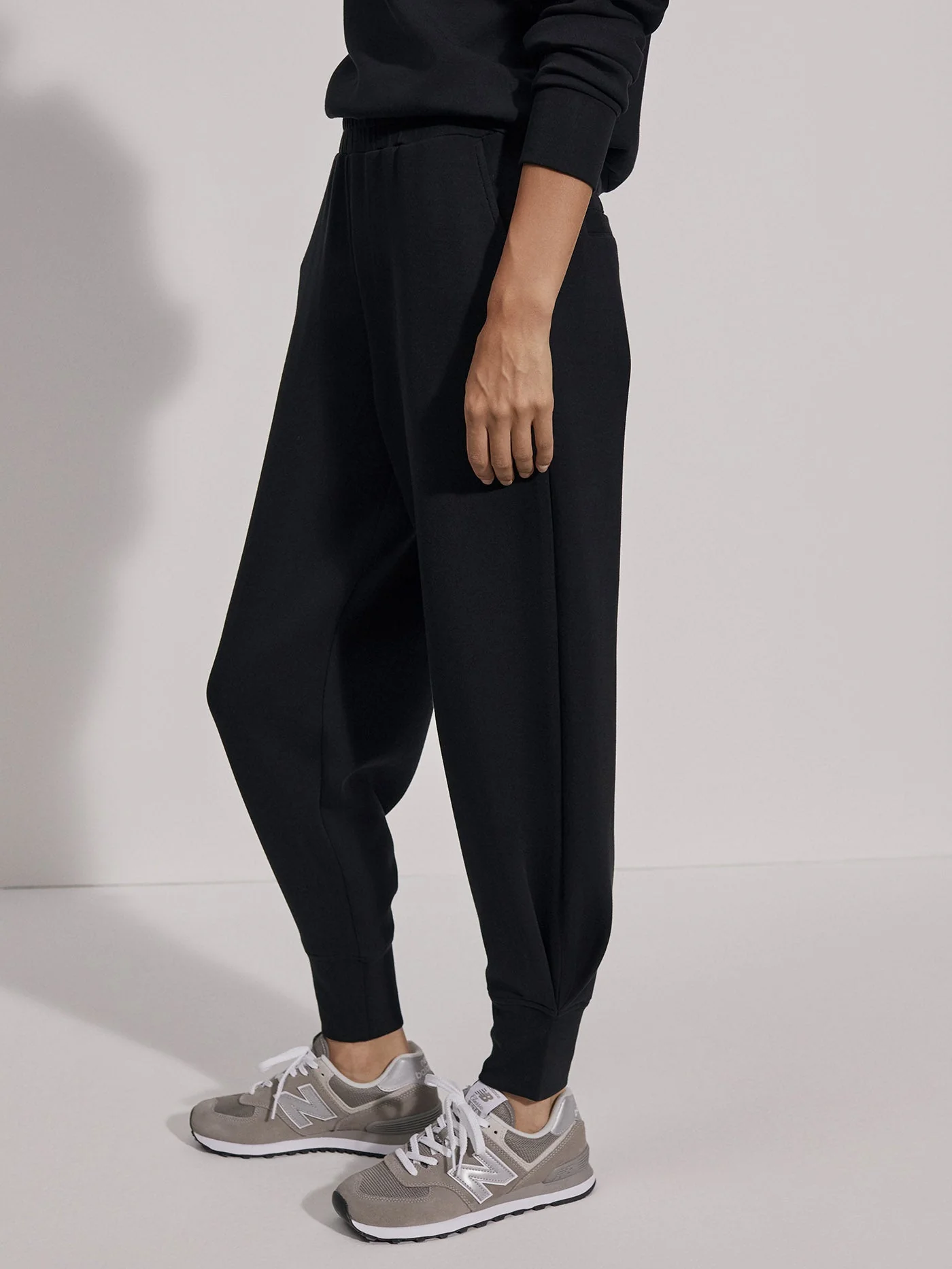 The Relaxed Pant 25 24 The Relaxed Pant 25