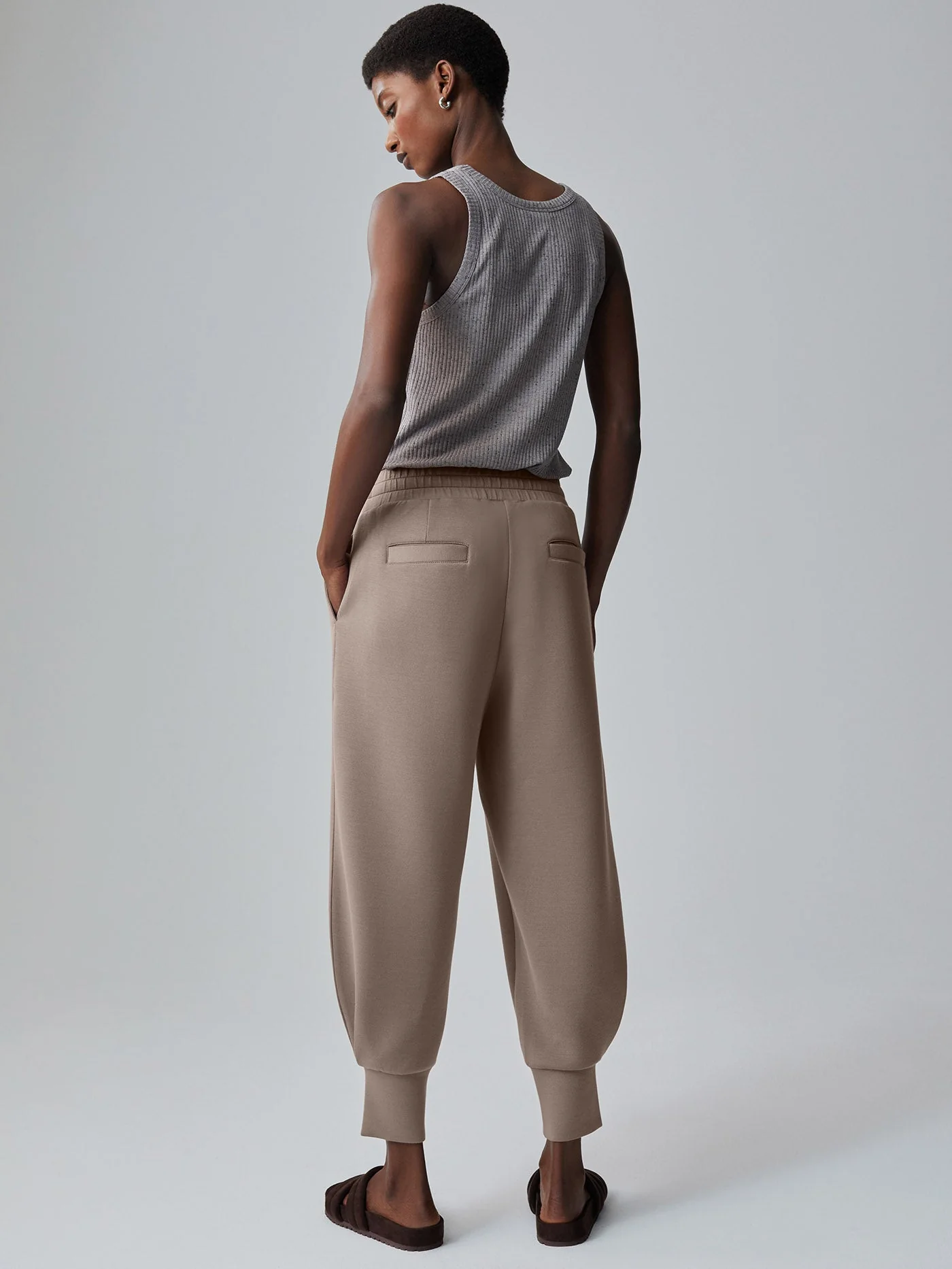 The Relaxed Pant 25 5 The Relaxed Pant 25