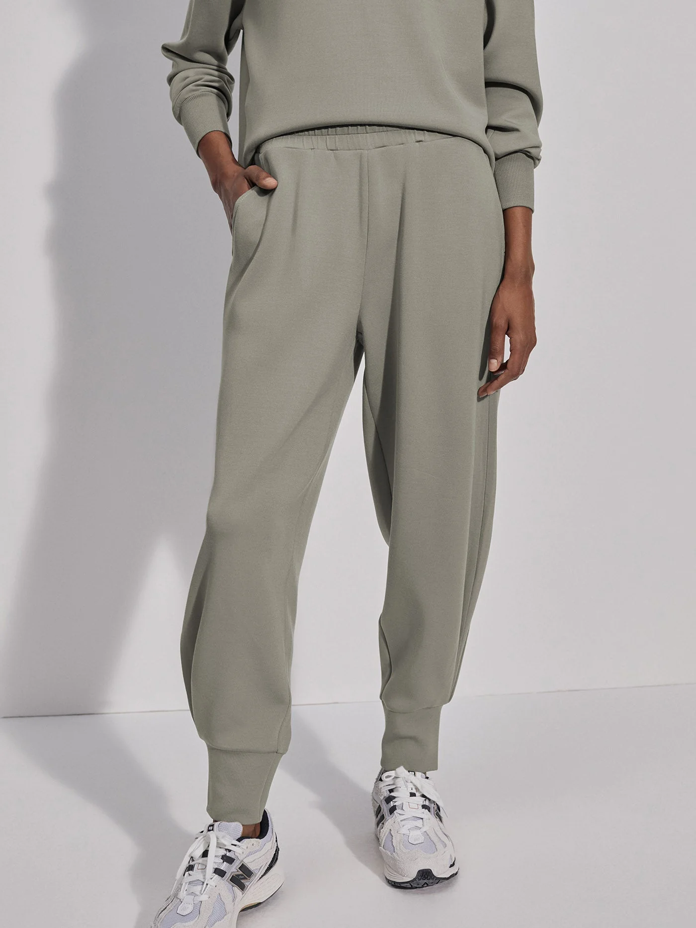 The Relaxed Pant 27.5 15 The Relaxed Pant 27.5