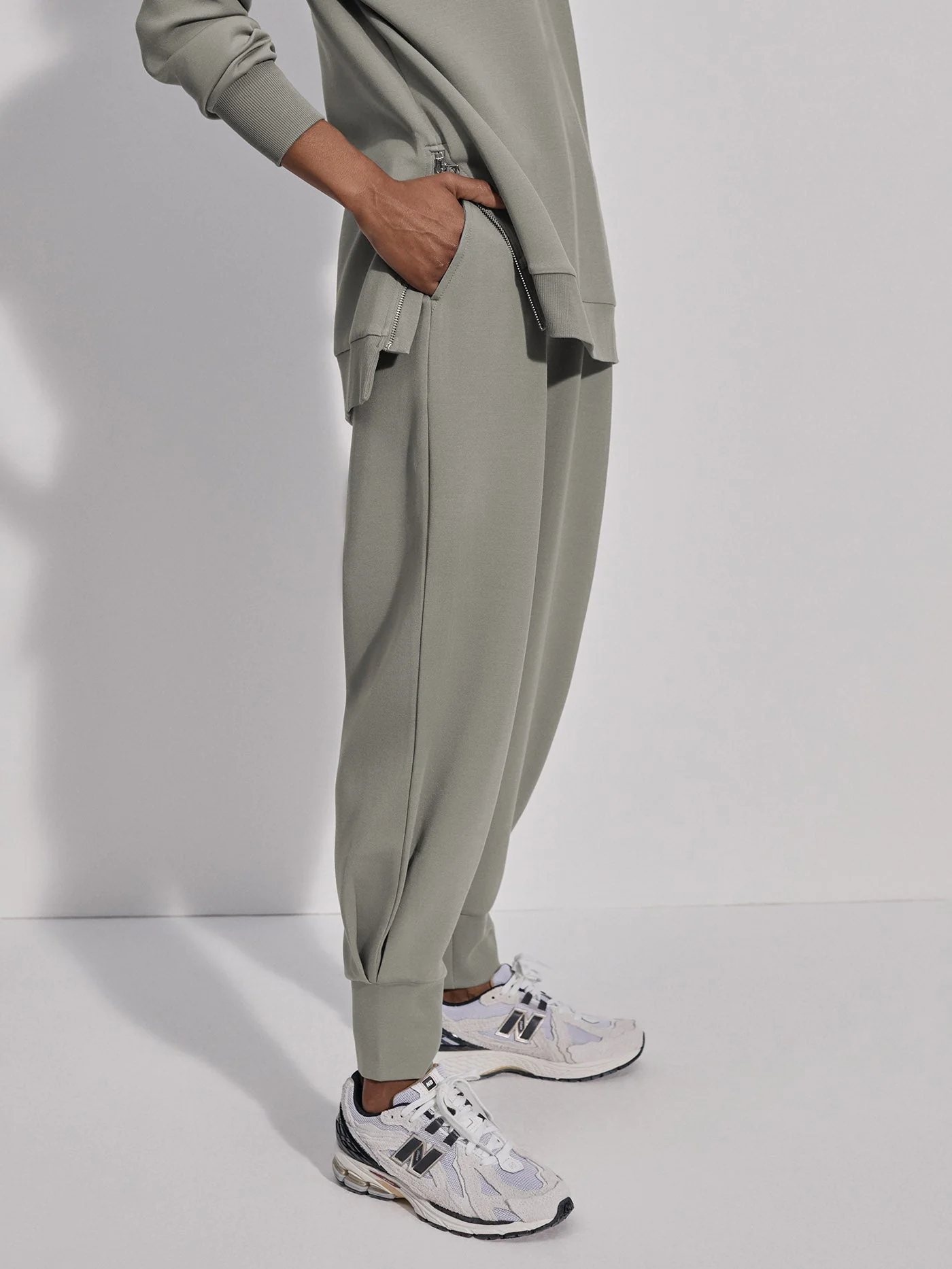 The Relaxed Pant 27.5 19 The Relaxed Pant 27.5