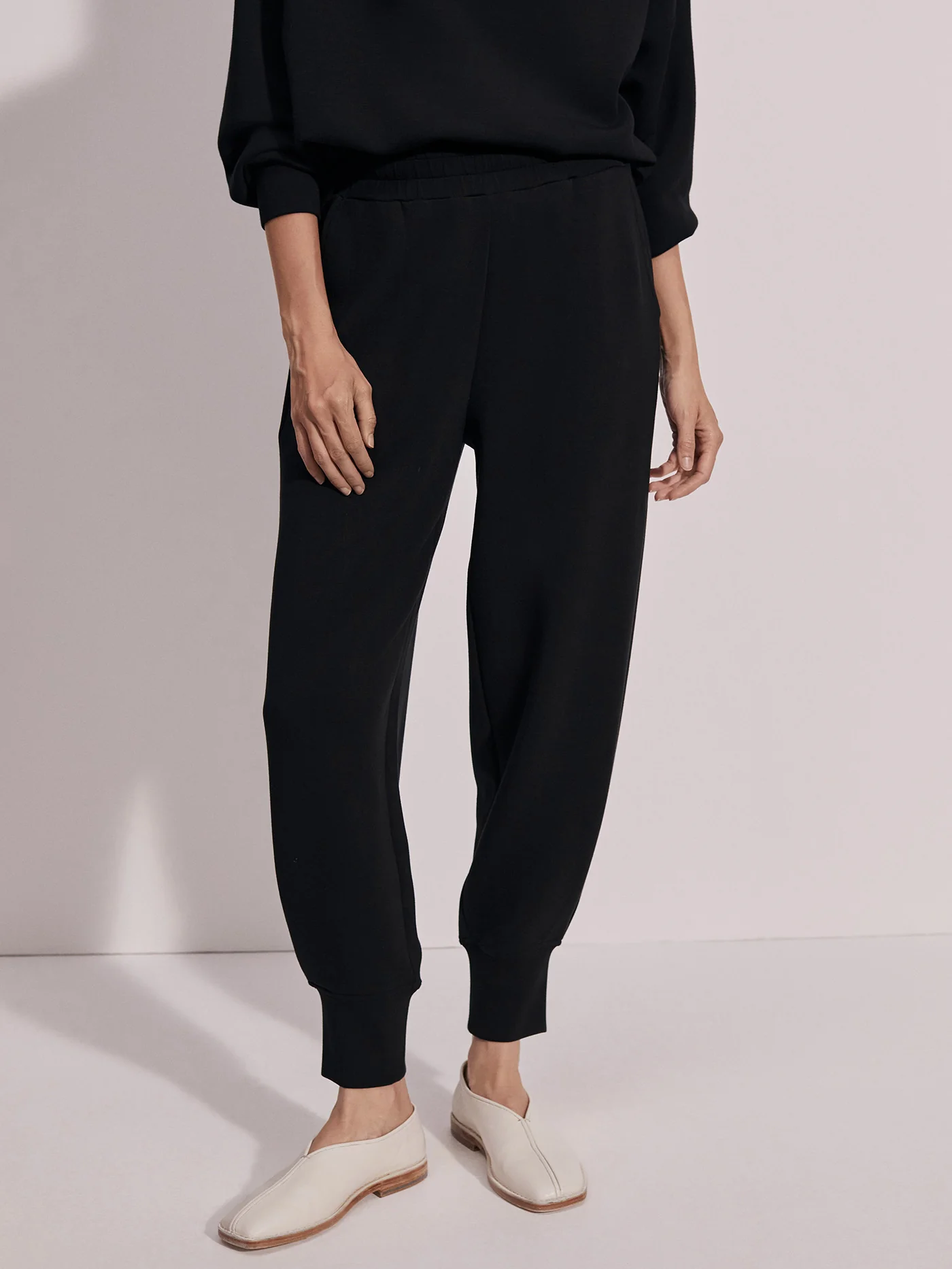 The Relaxed Pant 27.5 2 The Relaxed Pant 27.5