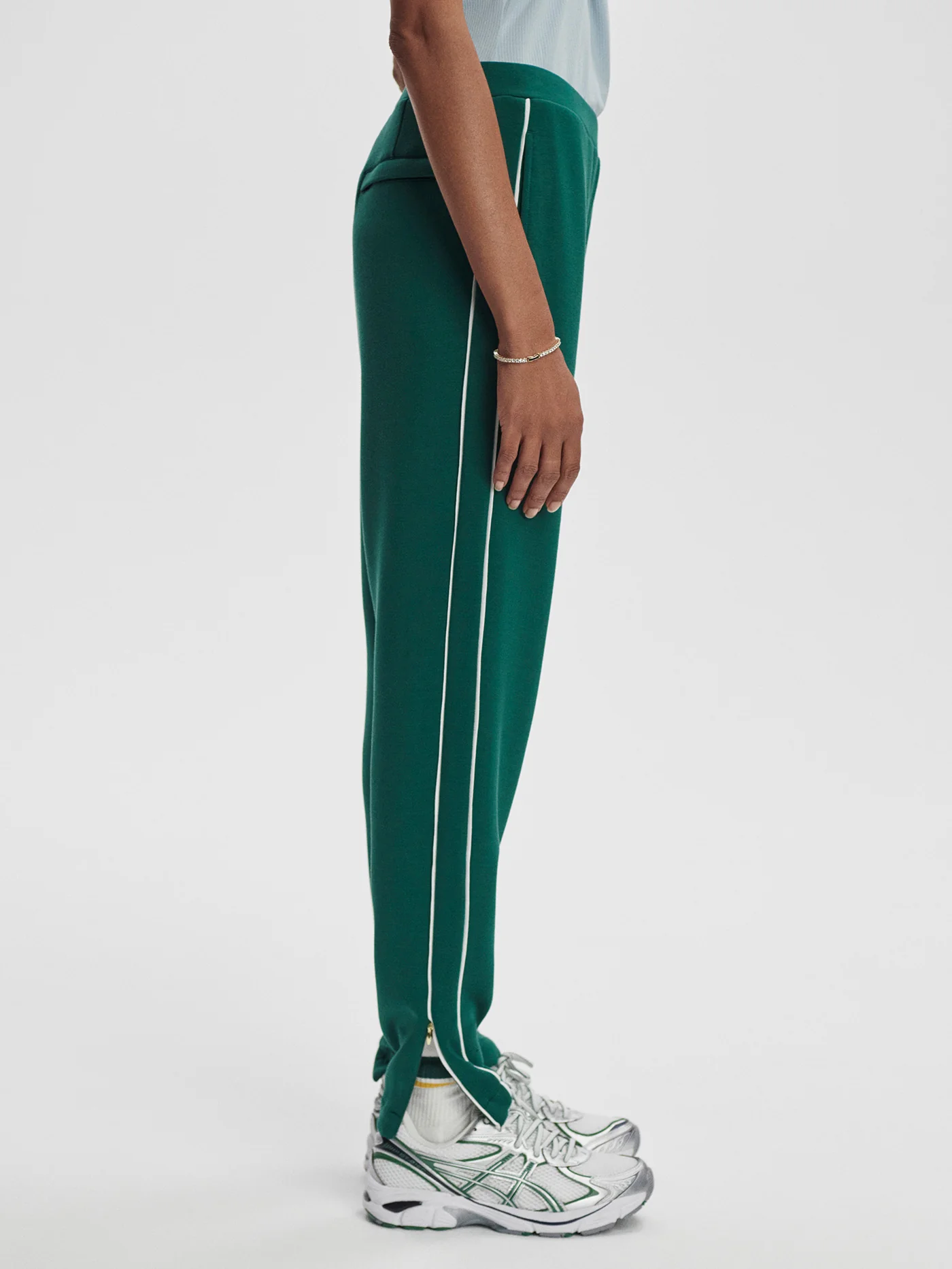 The Slim Piped Pant 27.5 10 The Slim Piped Pant 27.5