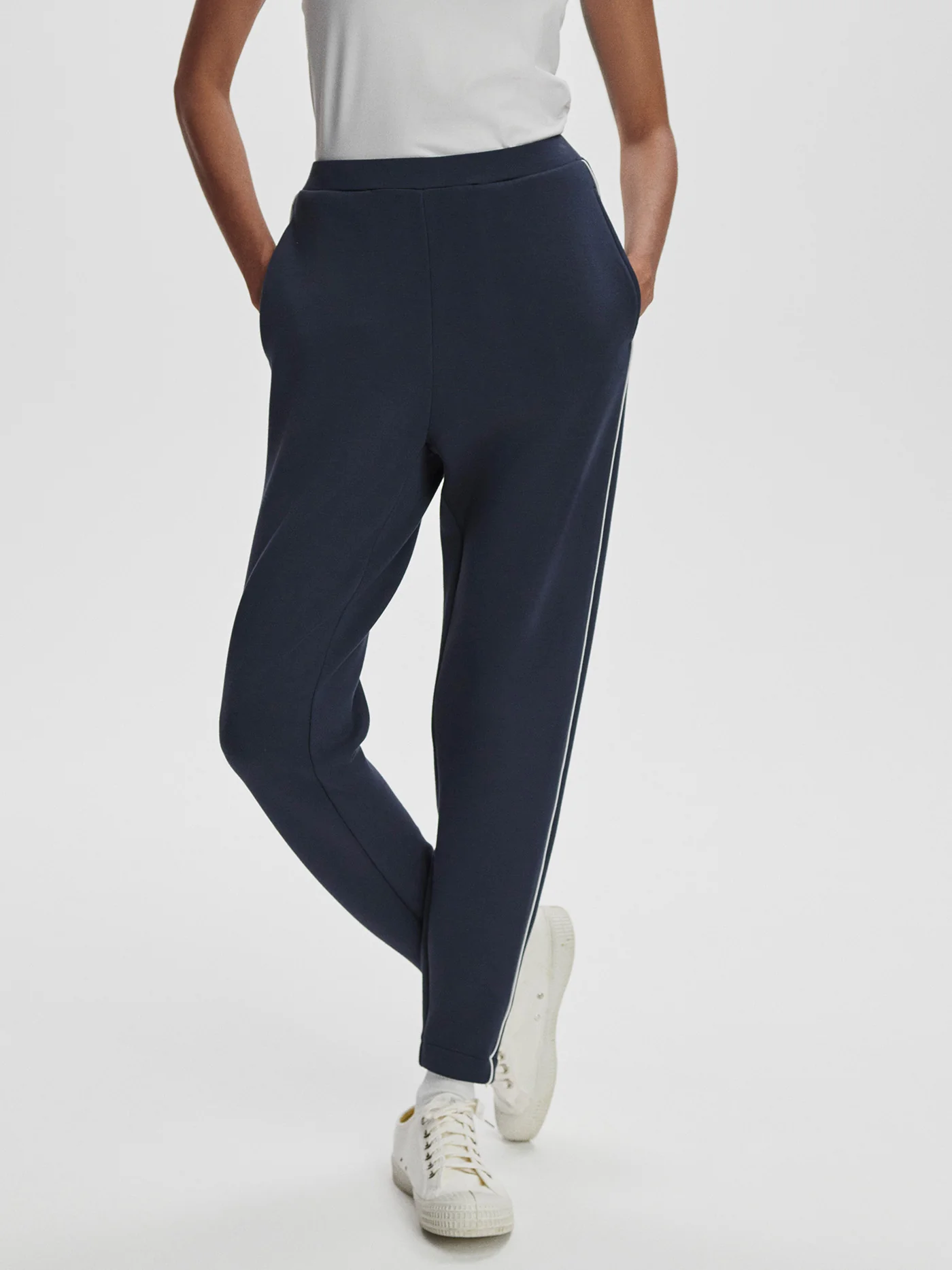 The Slim Piped Pant 27.5 2 The Slim Piped Pant 27.5