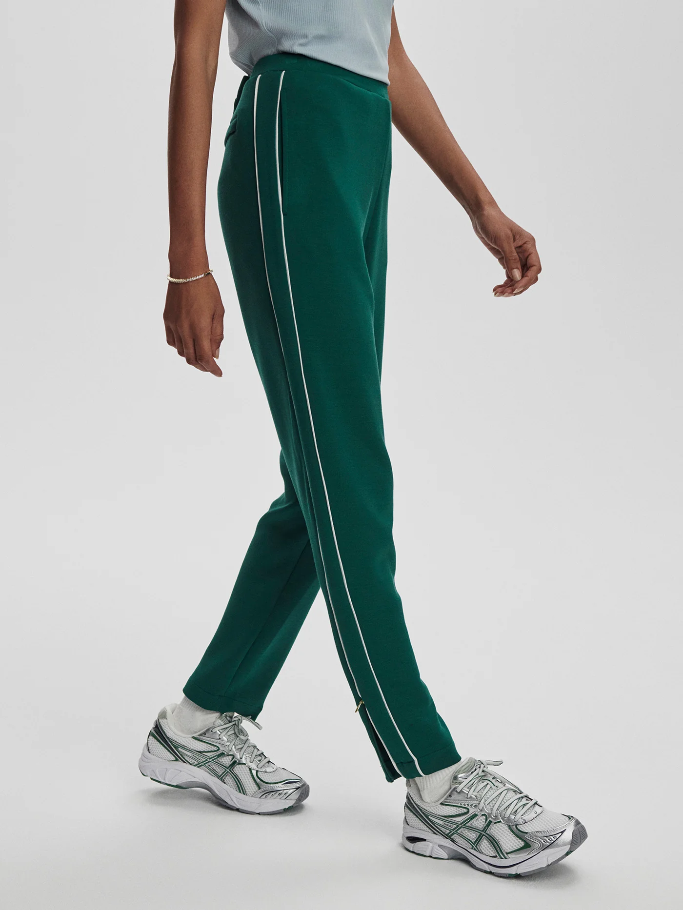 The Slim Piped Pant 27.5 8 The Slim Piped Pant 27.5