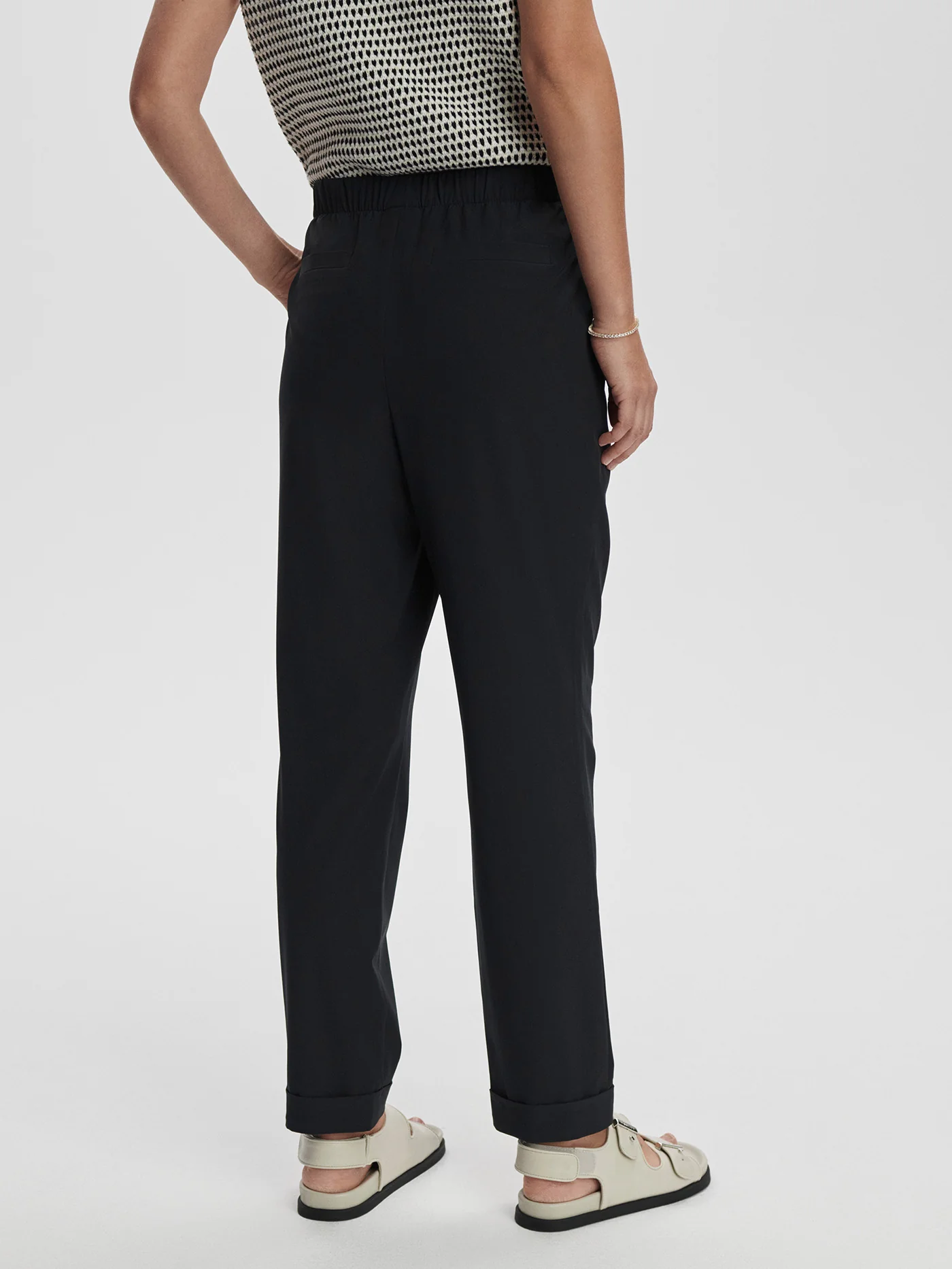 Alana Slim Tapered Cuff Pant 27 11 Alana Slim Tapered Cuff Pant 27