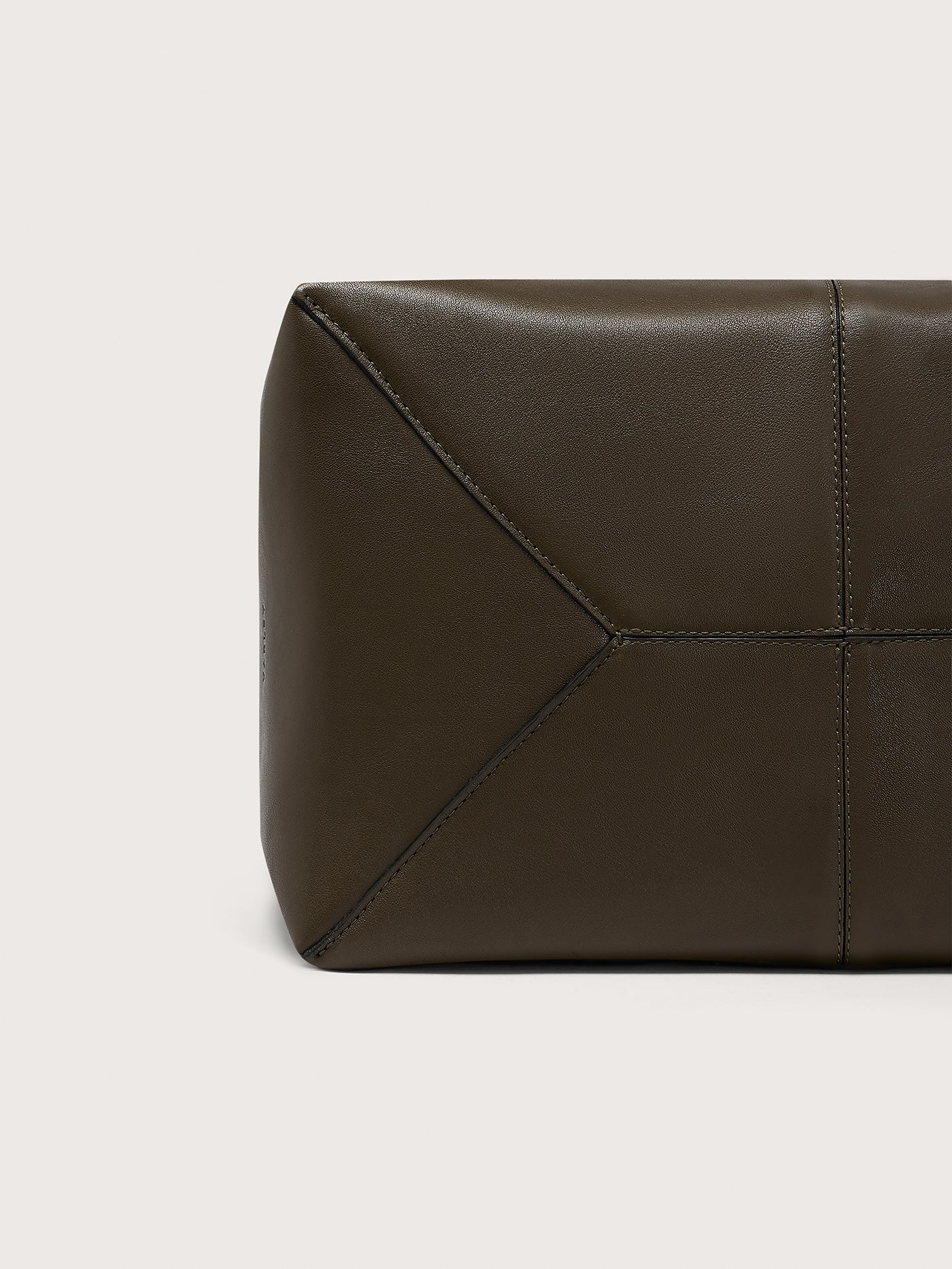 Loene Leather Tote Bag 13 Loene Leather Tote Bag