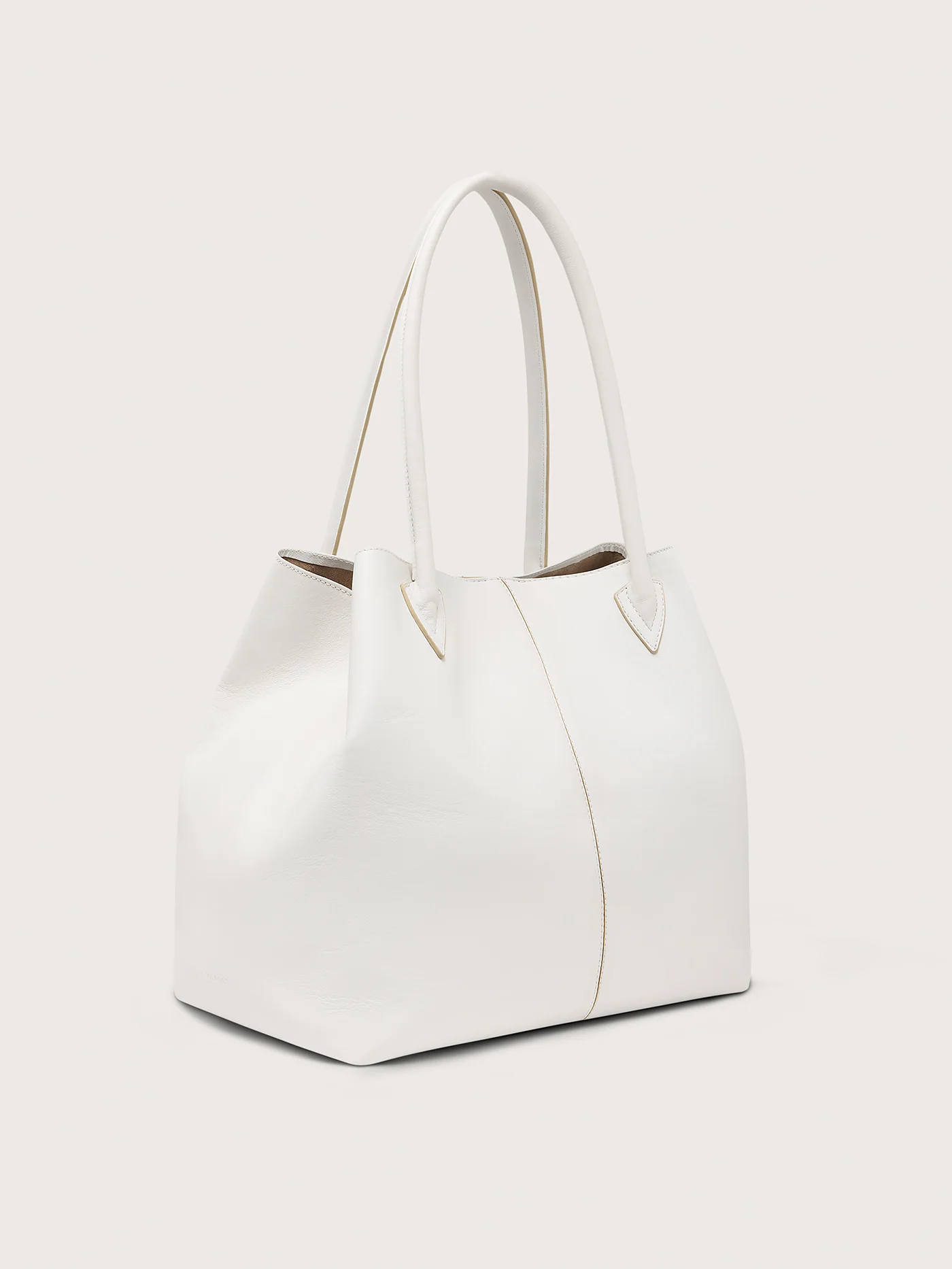 Loene Leather Tote Bag 16 Loene Leather Tote Bag