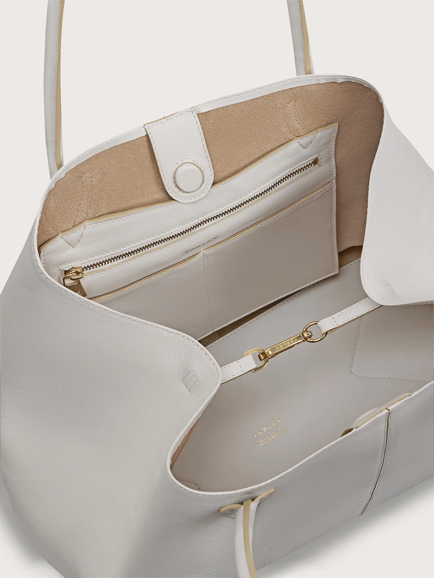 Loene Leather Tote Bag 19 Loene Leather Tote Bag