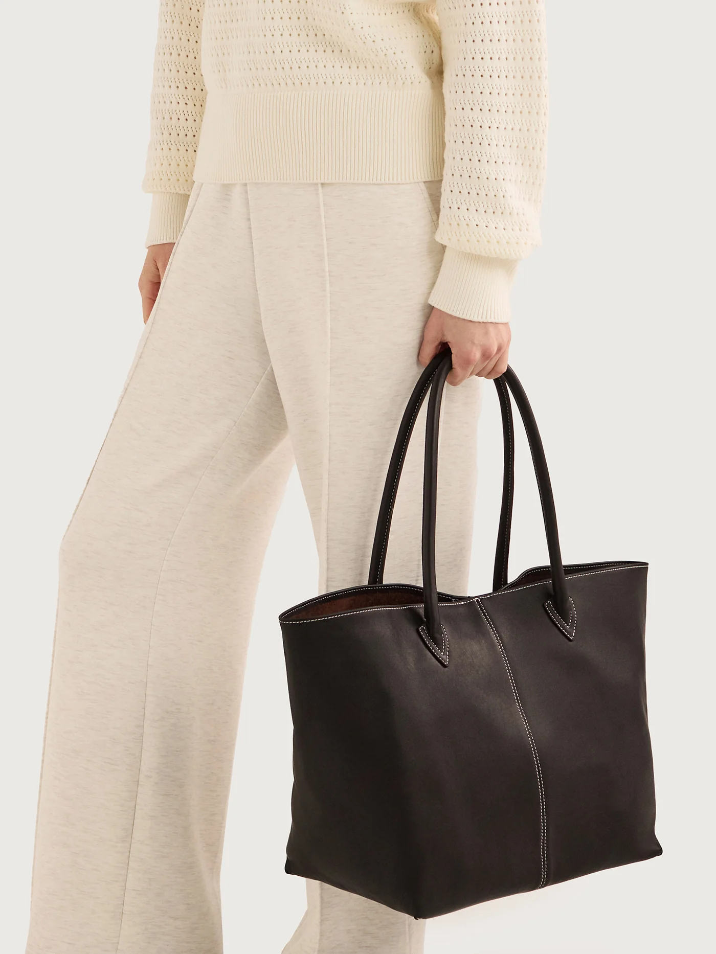 Loene Leather Tote Bag 28 Loene Leather Tote Bag