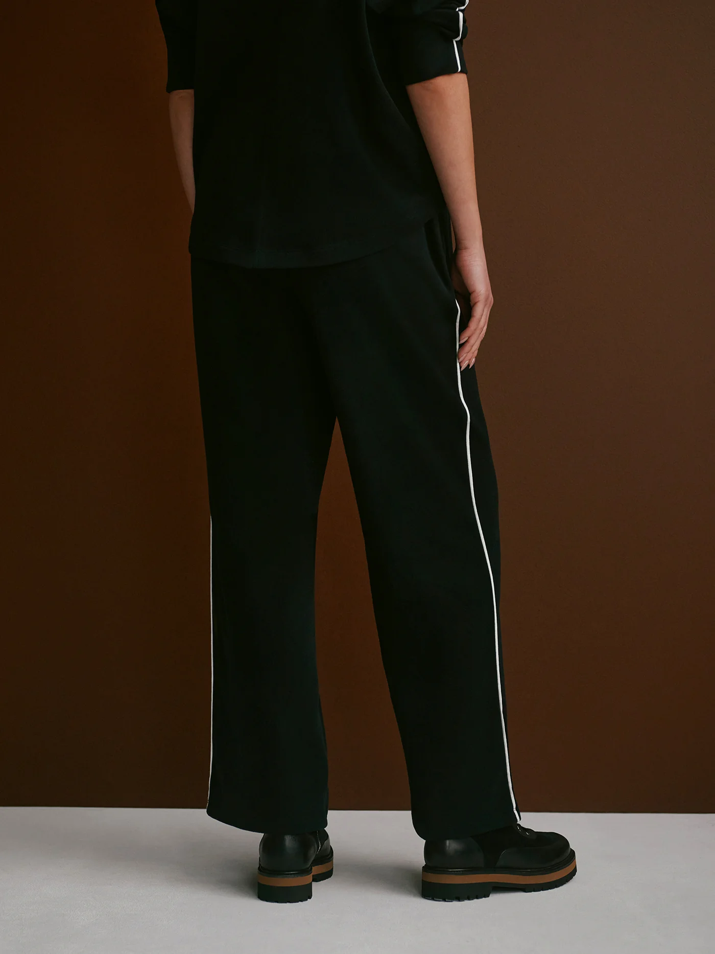 Brushed Rib Straight-Leg Pant 28 5 Brushed Rib Straight-Leg Pant 28