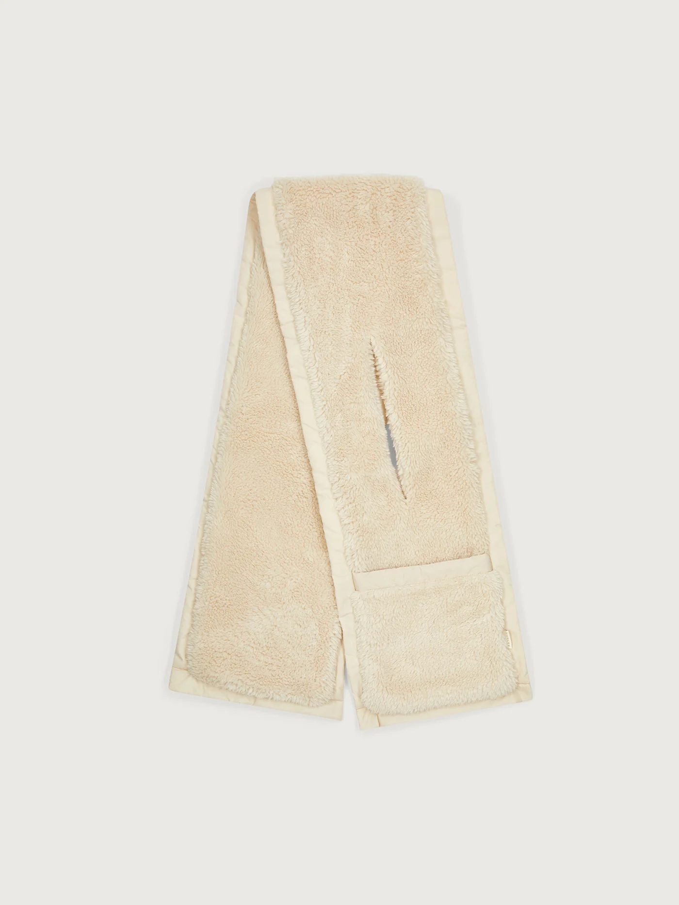 Vesta Sherpa Pocket Scarf 2 Vesta Sherpa Pocket Scarf