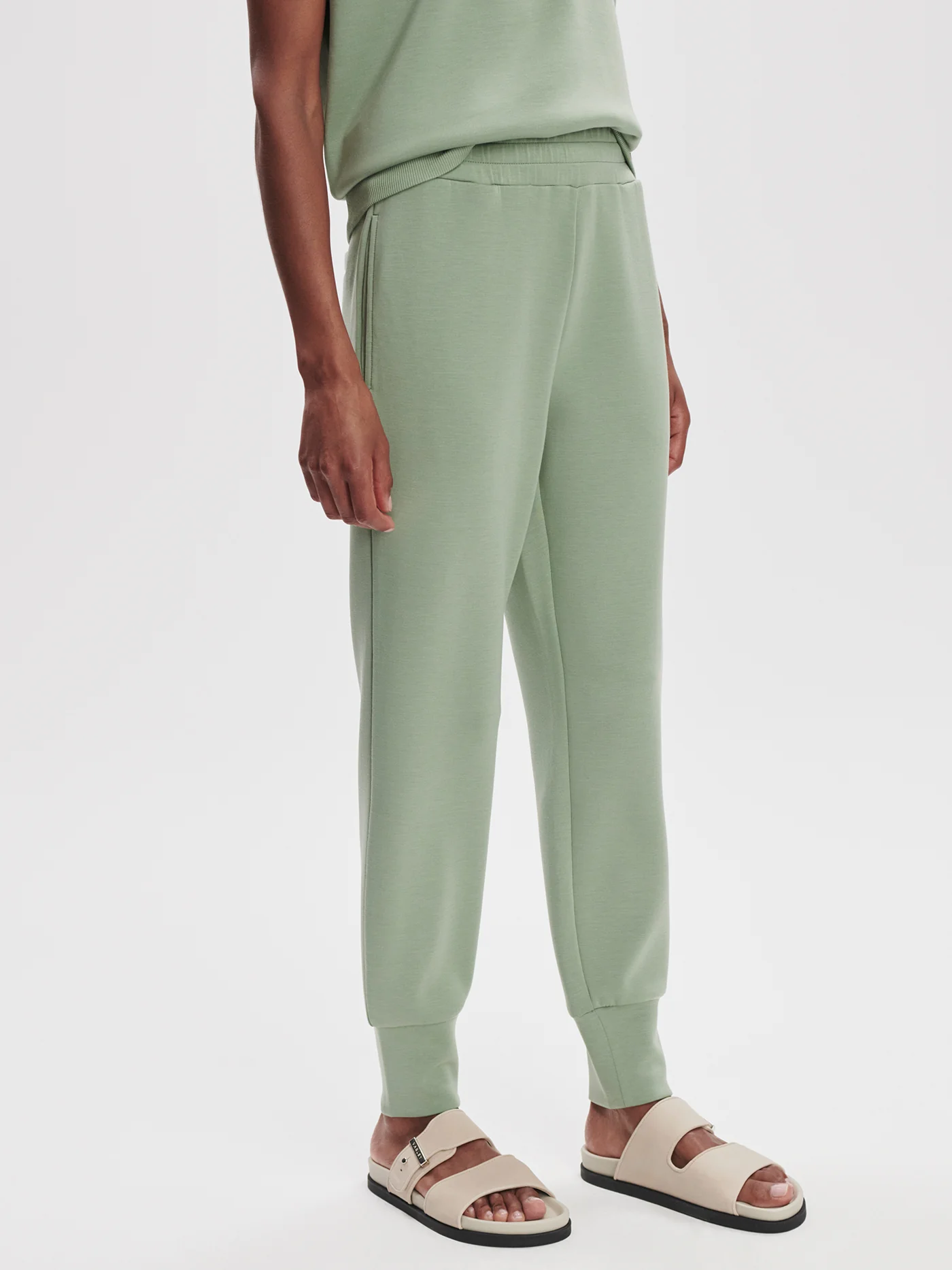 The Slim Cuff Pant 25 67 The Slim Cuff Pant 25