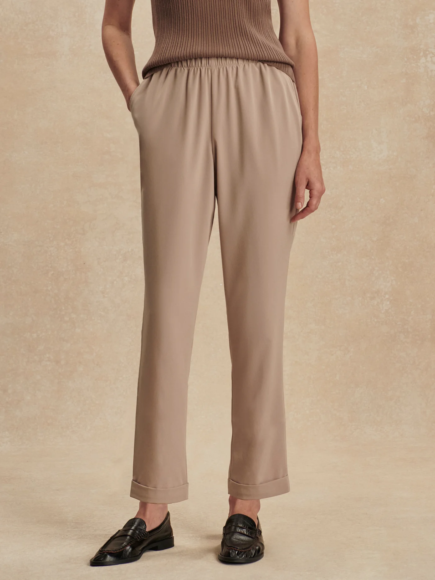 Alana 2.0 Tapered Leg Pant 27 7 Alana 2.0 Tapered Leg Pant 27