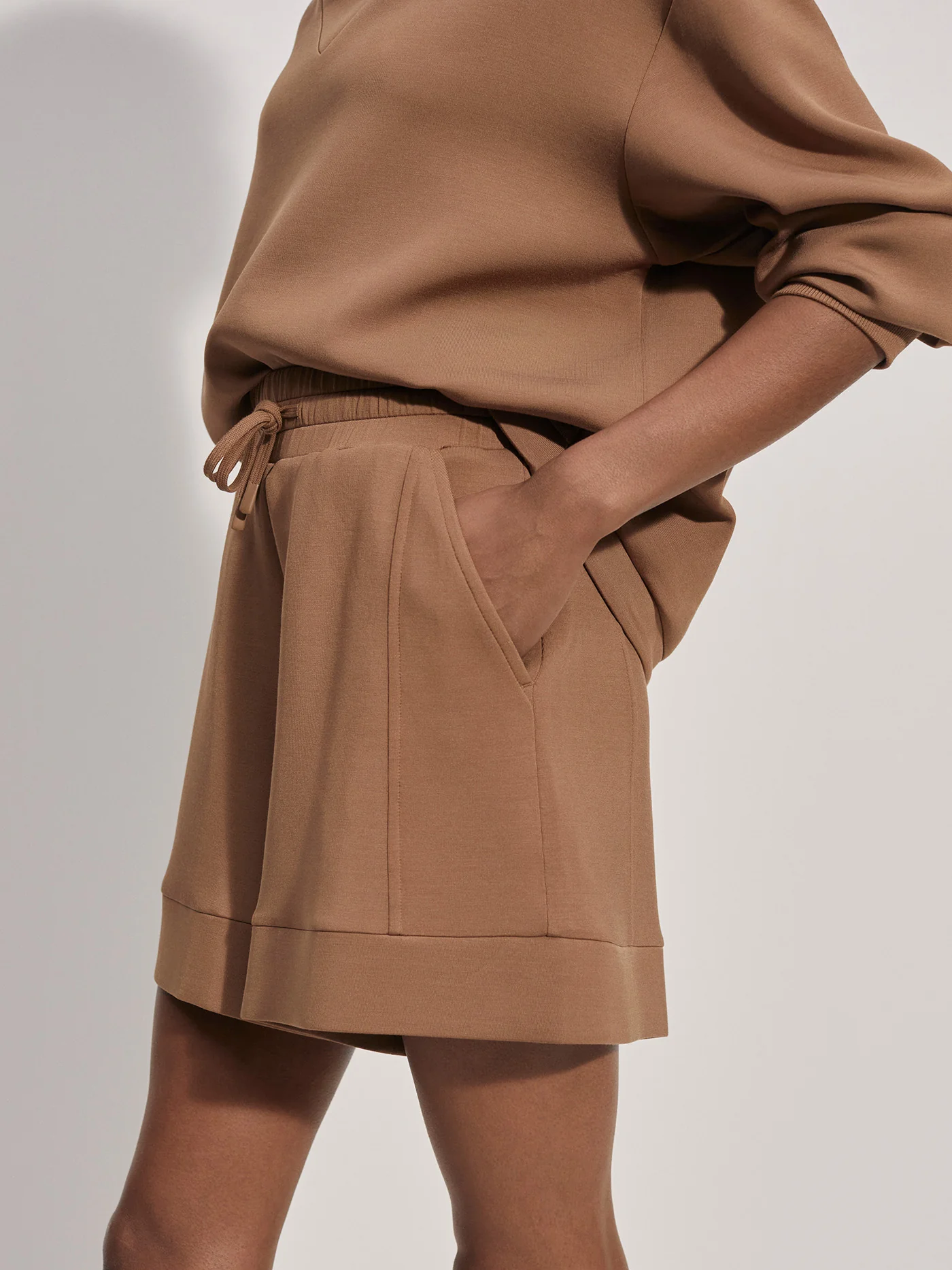 Alder High Rise Short 5.5 25 Alder High Rise Short 5.5