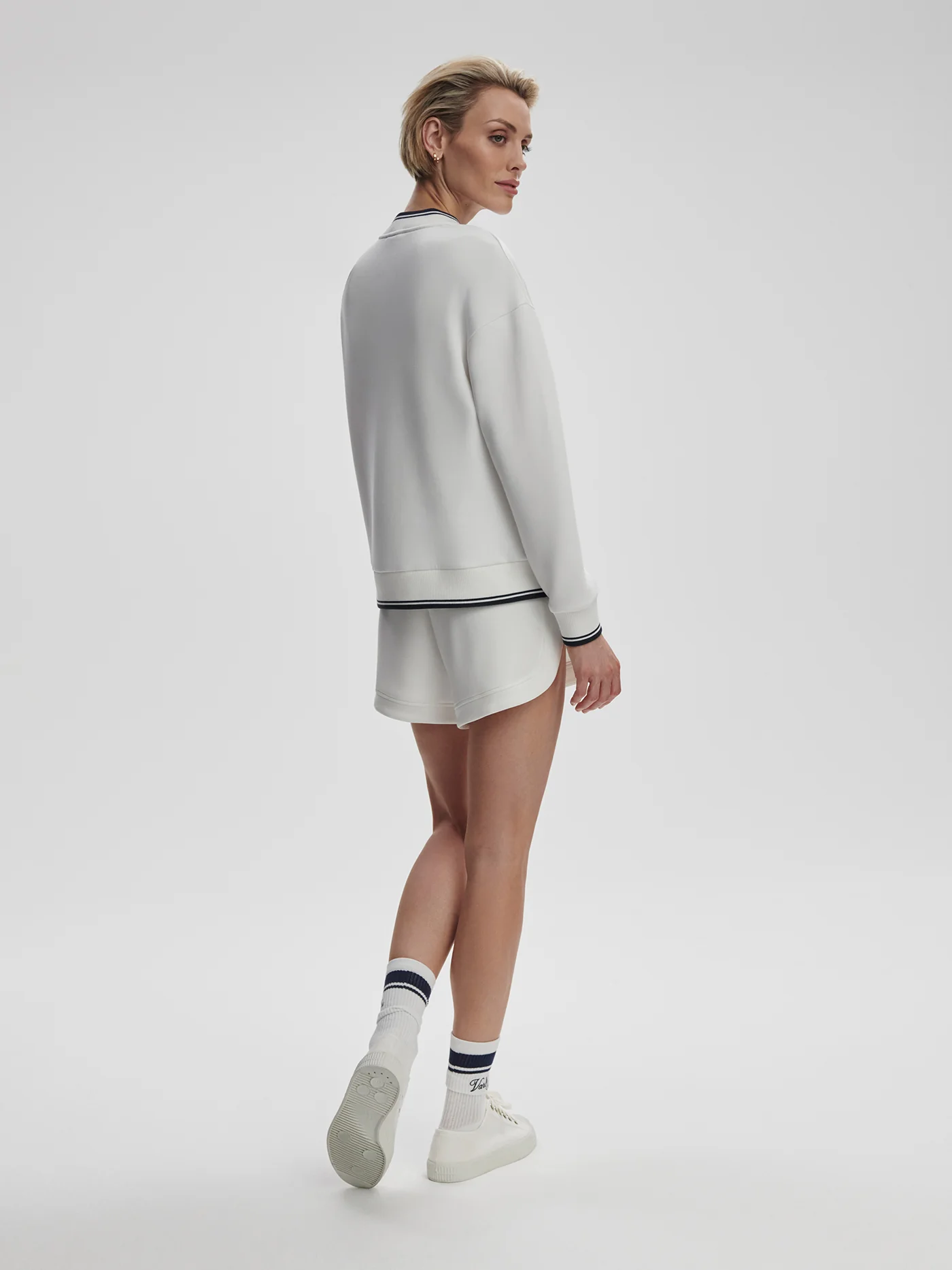 Iona V Neck Sweat 11 Iona V Neck Sweat